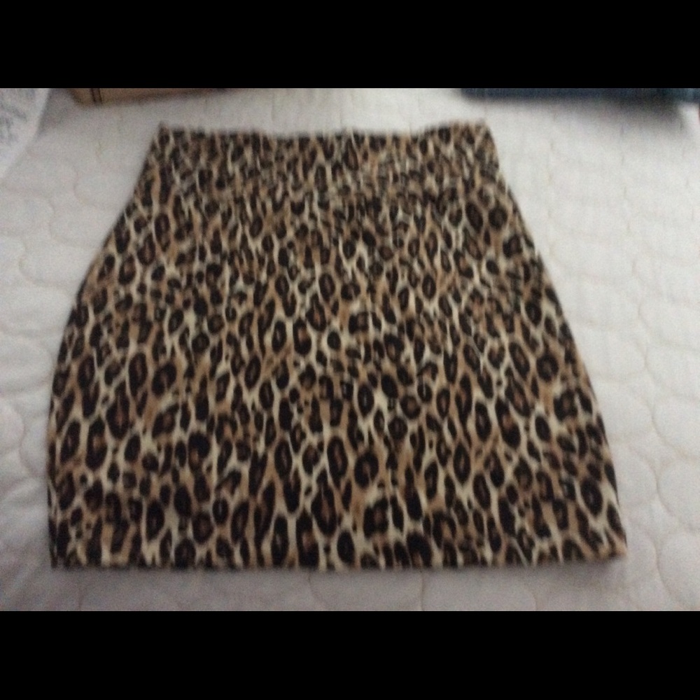 Leopard skirt